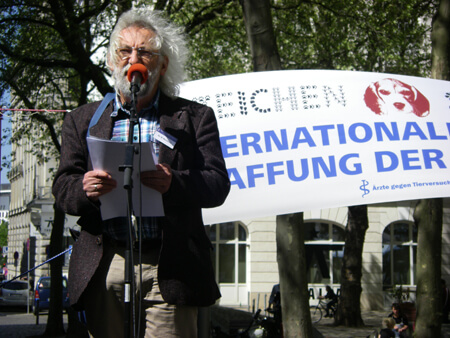 1.000 Menschen demonstrierten gegen Tierversuche - Großdemo in Hamburg 2011