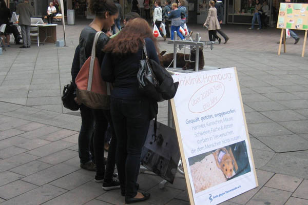 Internationaler Tag zur Abschaffung der Tierversuche 2014 - Saarbrücken