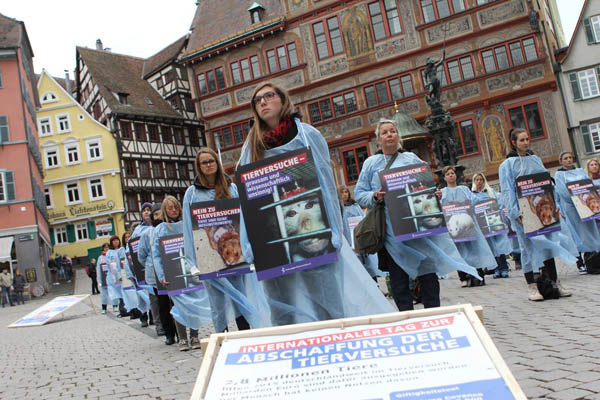 Aktion gegen Tierversuche in Tübingen