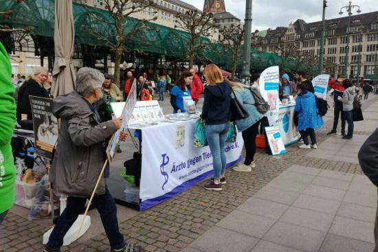 Aktionstag gegen Tierversuche in Hamburg