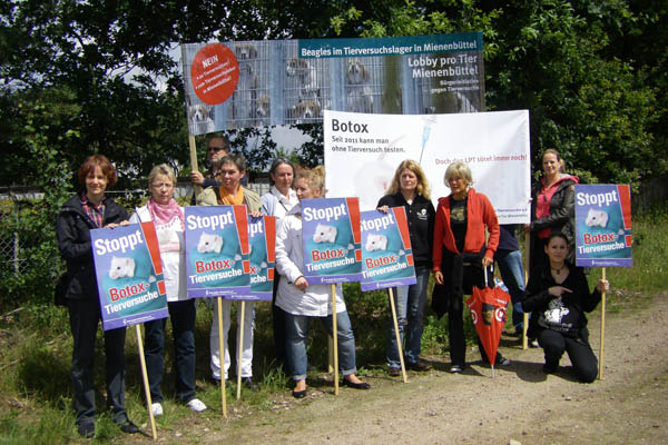 Europaweiter Aktionstag gegen Botox-Tierversuche 2012