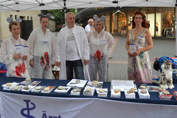 Aktionswoche gegen Botox-Tierversuche 2013 in Köln