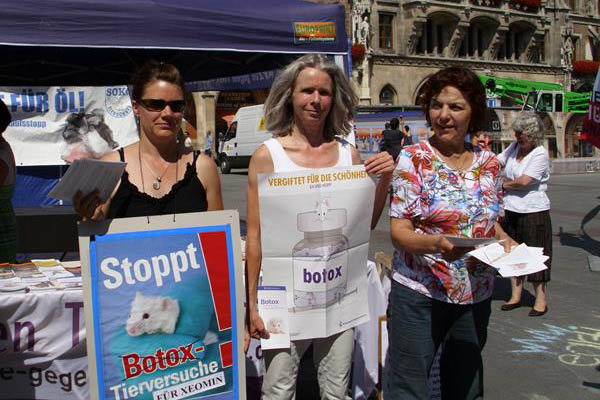 Aktionswoche gegen Botox-Tierversuche 2013 in München