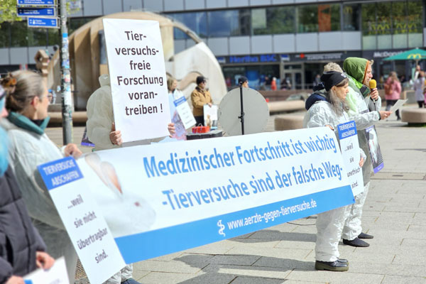 Aktionstag gegen Tierversuche in Berlin
