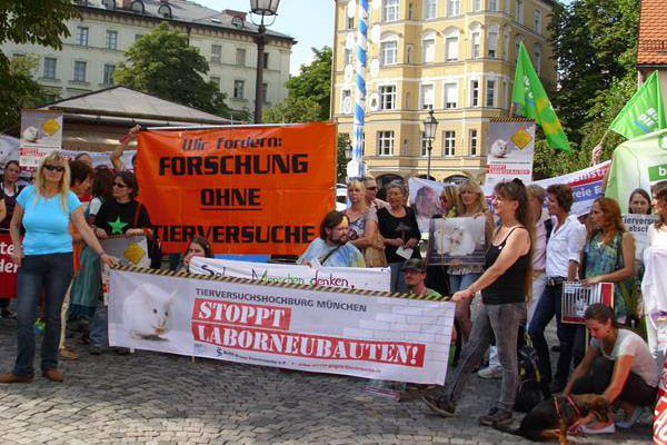 Kundgebung gegen Tierversuche in München