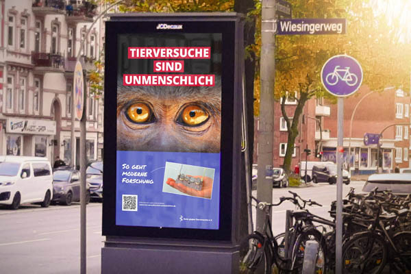 Plakataktion gegen Tierversuche in Hamburg