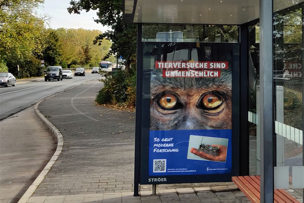 Plakat gegen Tierversuche in Erlangen