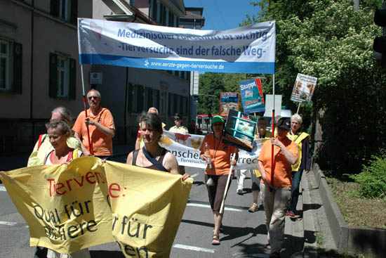 Demo gegen Tierversuche in Tübingen